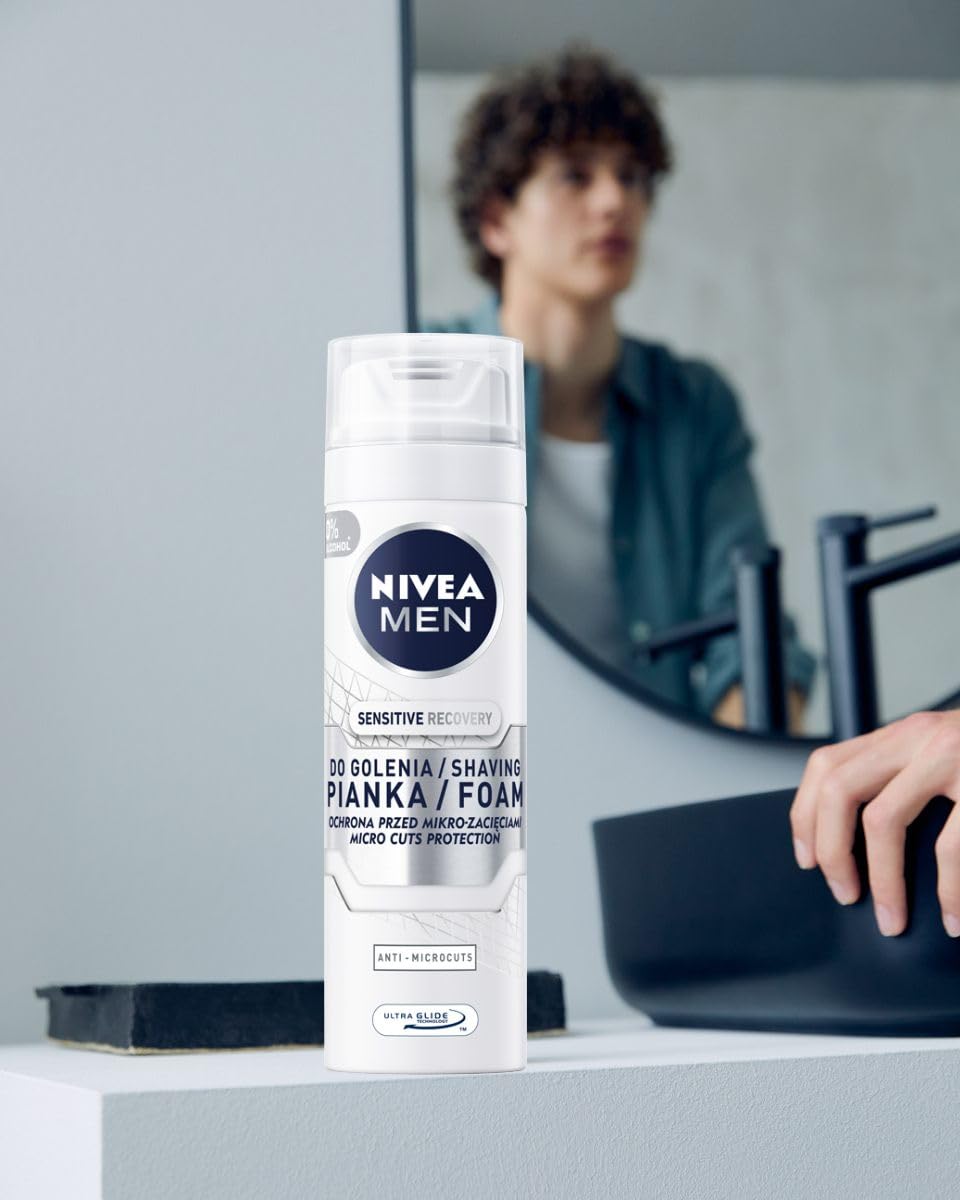 NIVEA MEN Sensitive Regeneráló Borotvahab 200 ml – Nyugtató Borotválkozás Érzékeny Bőrre