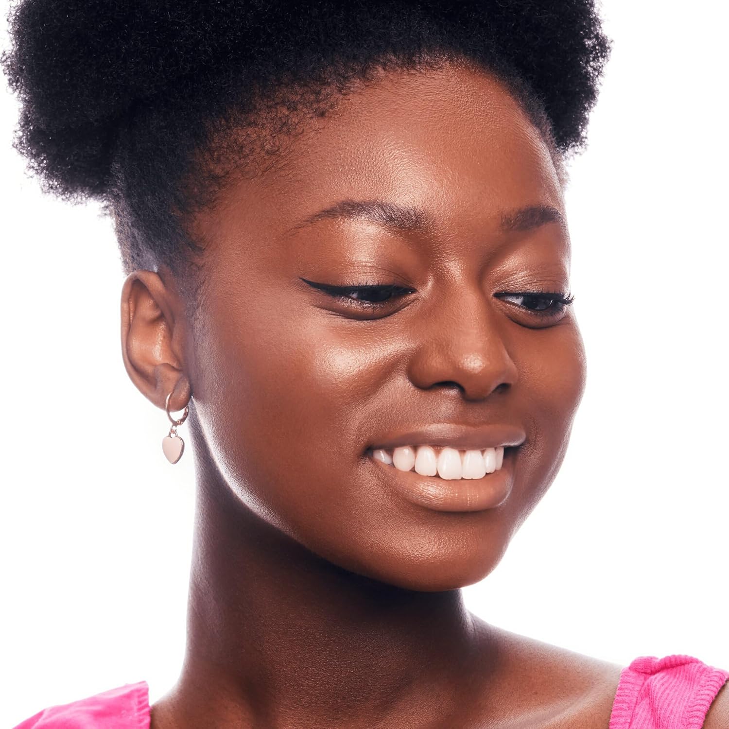 Essence Liquid Ink Eyeliner Waterproof – Hosszantartó, elkenődésmentes fekete folyékony szemceruza