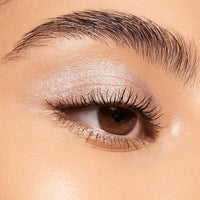 Essence cosmetics Soft Touch szemhéjfesték, azonnali eredmény, hosszan tartó, vitaminokkal, színezék-intenzív, vegán, mikroműanyag-részecskéktől mentes, nanorészecskéktől mentes 2 g