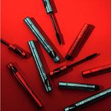 Essence Maximum Definition szempillaspirál 8ml – Fekete, hosszabbító és dúsító szempillaspirál rugalmas ecsettel, vegán