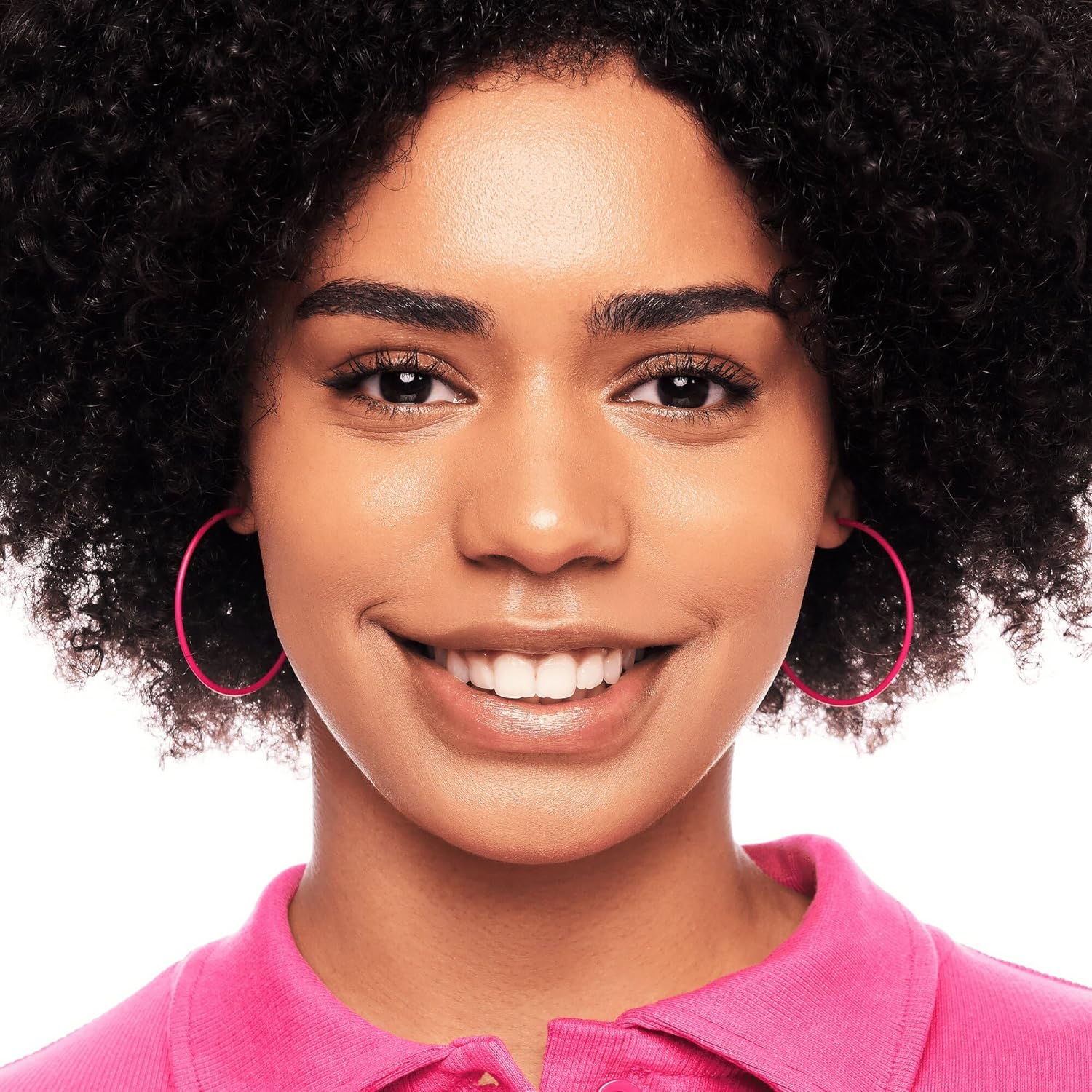 Essence Maximum Definition szempillaspirál 8ml – Fekete, hosszabbító és dúsító szempillaspirál rugalmas ecsettel, vegán